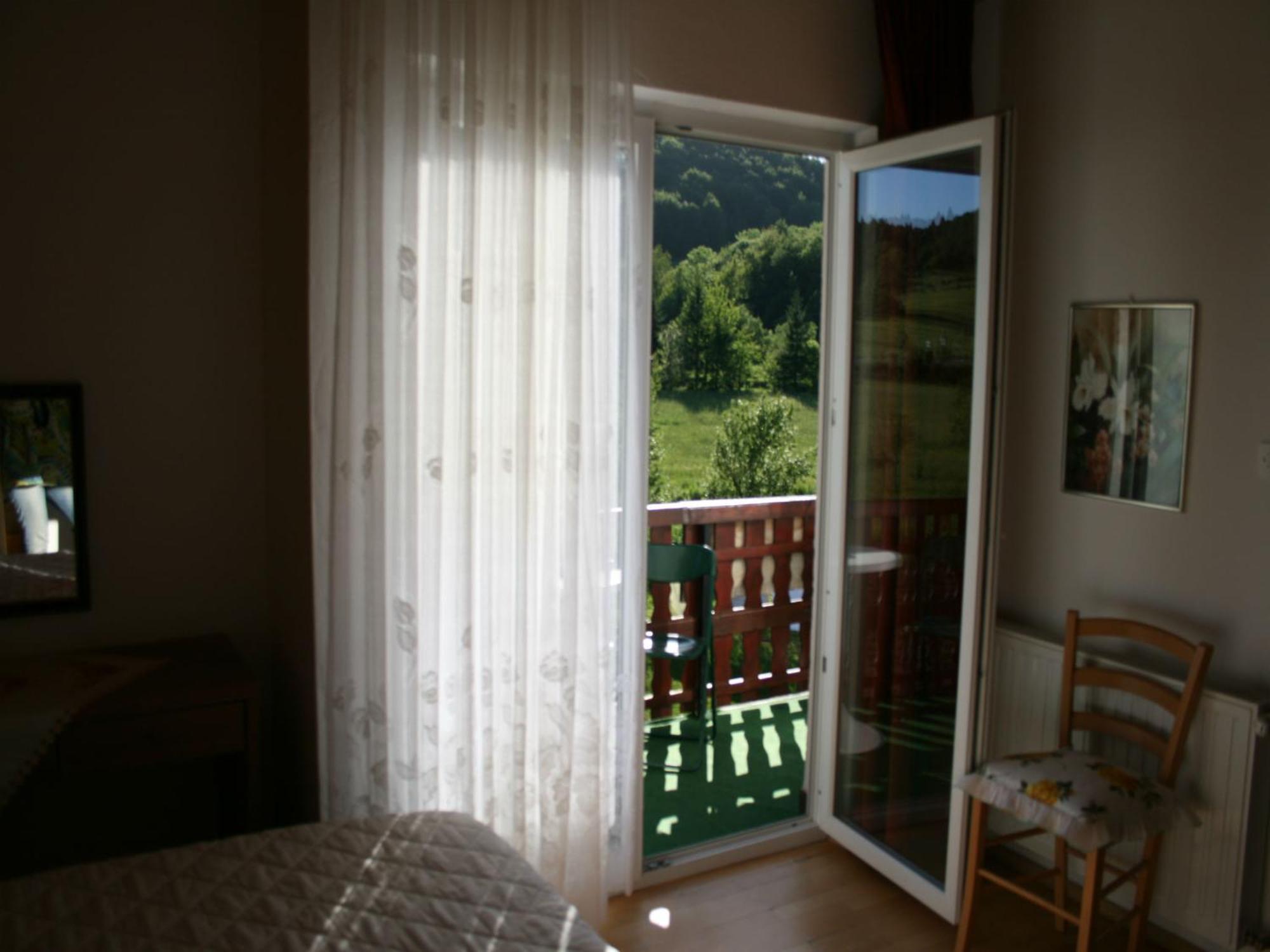 Adriana Guesthouse Jezerce Dış mekan fotoğraf