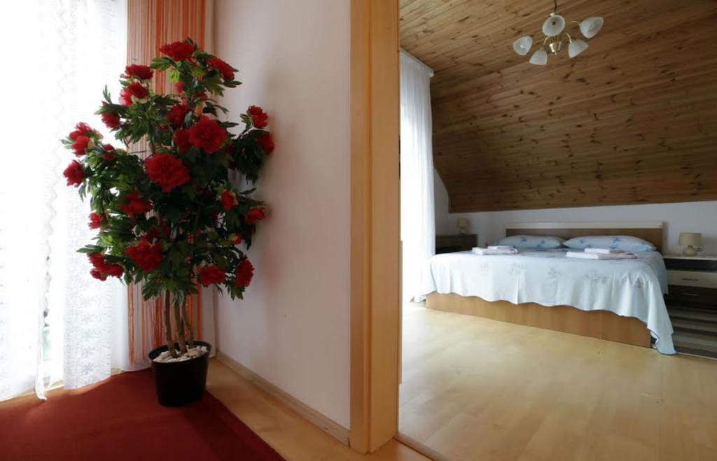 Adriana Guesthouse Jezerce Dış mekan fotoğraf