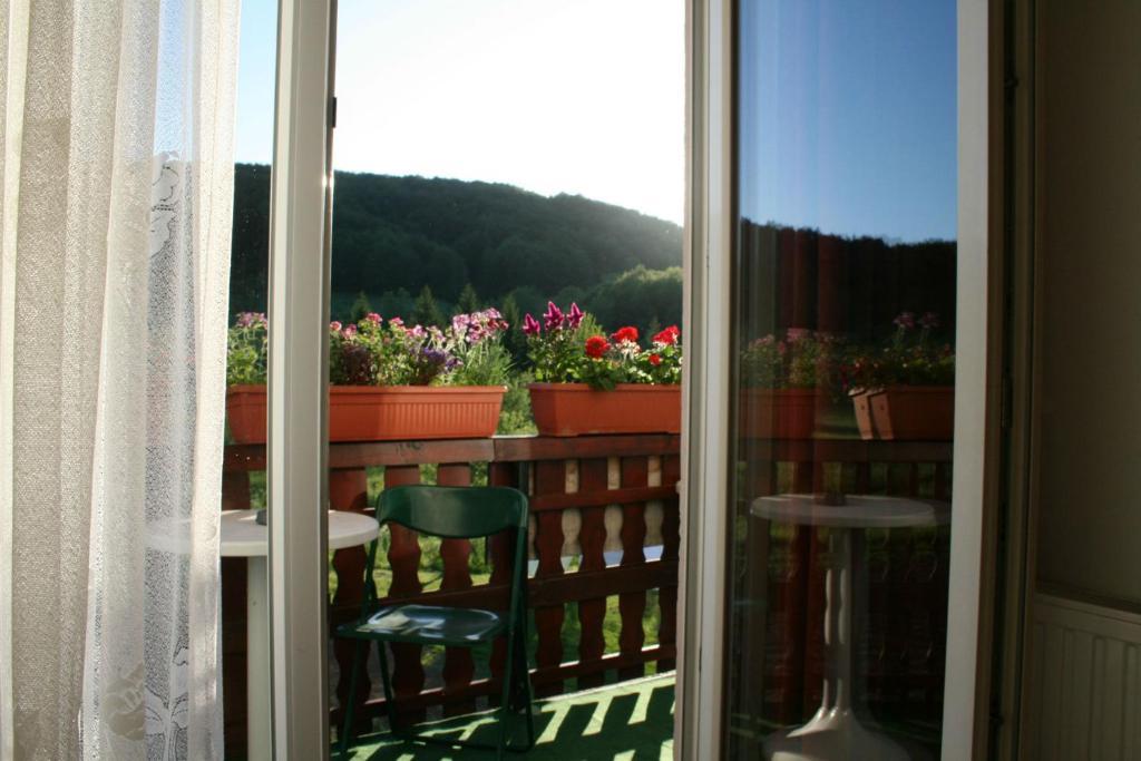 Adriana Guesthouse Jezerce Oda fotoğraf