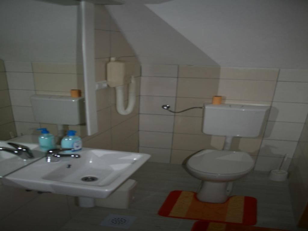 Adriana Guesthouse Jezerce Oda fotoğraf