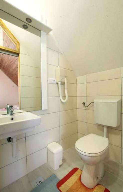Adriana Guesthouse Jezerce Dış mekan fotoğraf